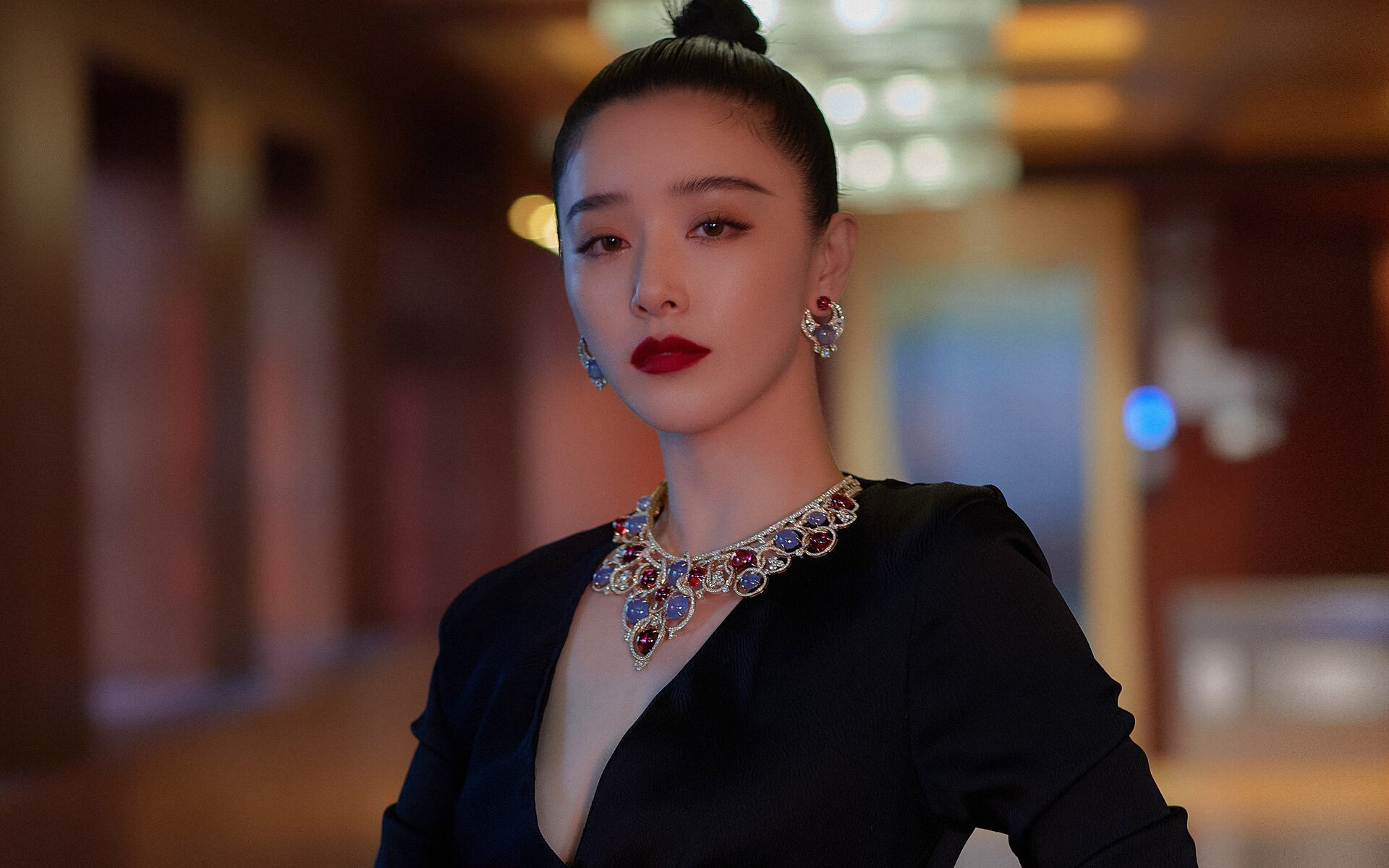 青少年足球运动与智能硬件结合，打造未来运动新生态，青少年足球运动蔚然成风